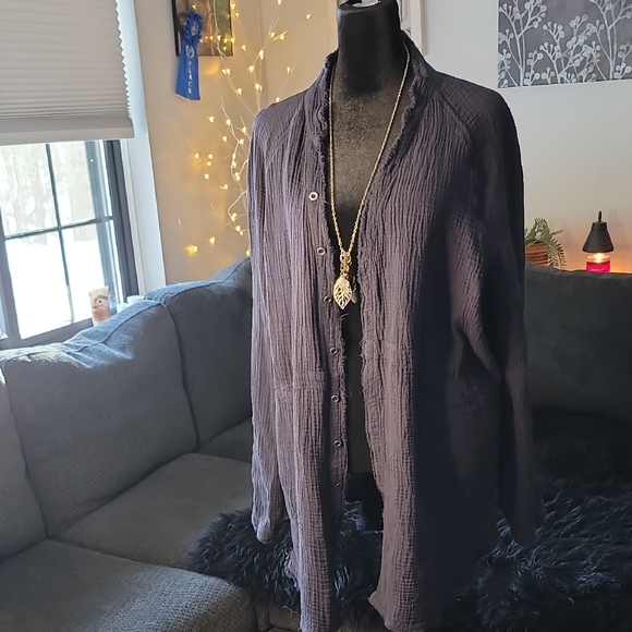 🦋 We The Free/Free People Oversized Long Navy Button Up! - Picture 2 of 9